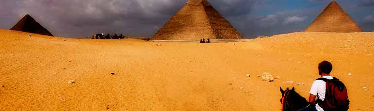 Tour en Caballo o Camello por las pirámides Guiza
