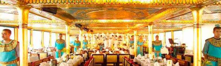 Restaurante-crucero en El Cairo